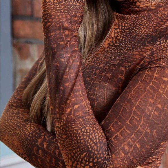 Mock Neck Thumb Hole Crocodile Mesh Sheer Top - Picture 2 of 4